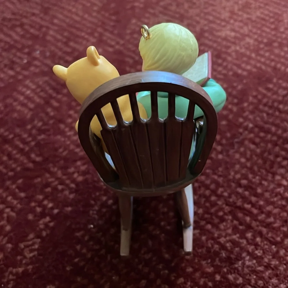 2001 Hallmark Keepsake Disney A Story for Pooh Ornament - Picture 3 of 9